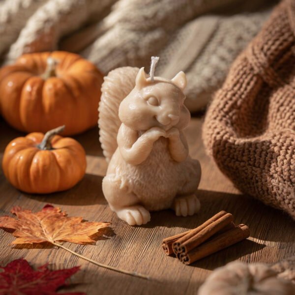 Vela Nuts & Light decorativa com aroma de gengibre e canela